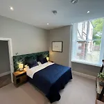 Crown And Cushion Inn 3*