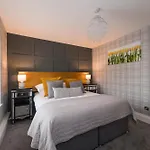 Crown And Cushion Mini-hôtel 3*