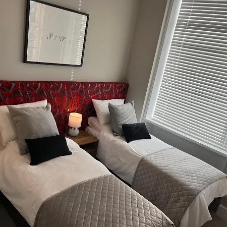 Crown And Cushion Herberg 3*