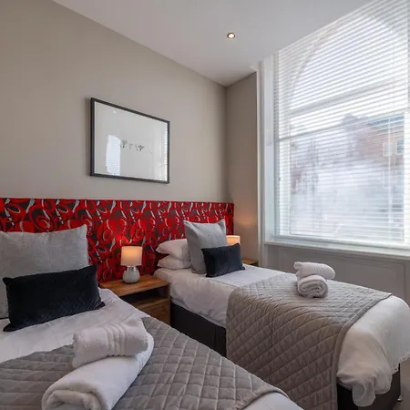 Πανδοχείο Crown And Cushion 3*