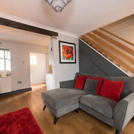 Crown And Cushion Herberg