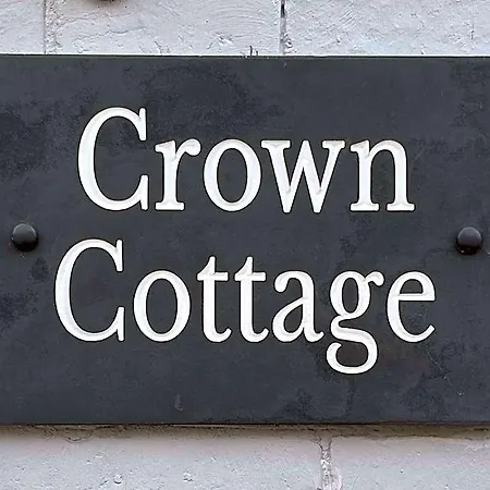 Crown And Cushion