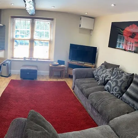 Kro Crown And Cushion Appleby-in-Westmorland