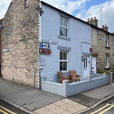 Crown And Cushion Inn 3*