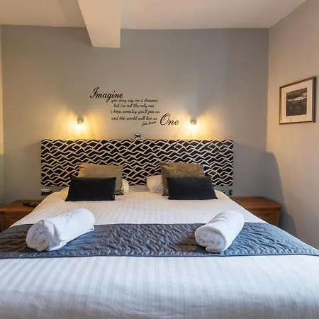 Crown And Cushion Appleby-in-Westmorland