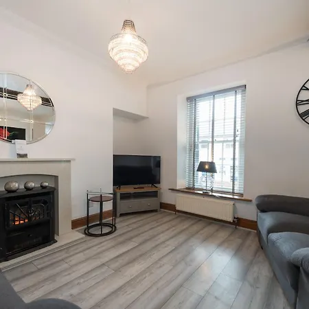 Kro Crown And Cushion